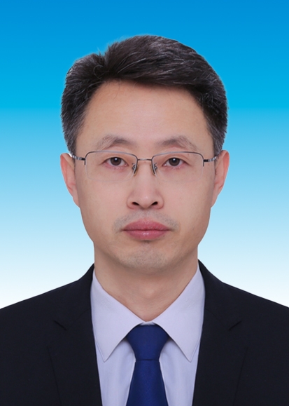 尹璨